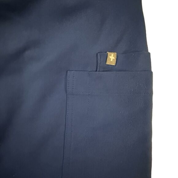 Figs ~ Yola Skinny Scrub Pants™ ~ Straight Leg skinny fit ~ ankle slit ~ size M - Picture 8 of 15